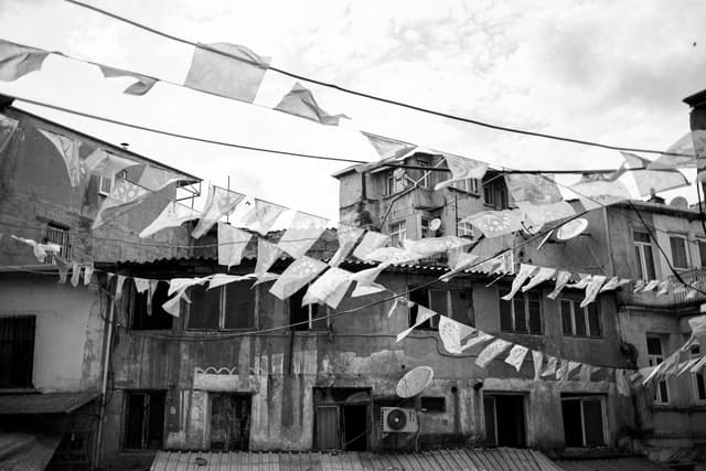 4. Siège du Parti Démocratique des Peuples